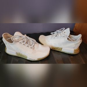 Adidas white & gold size 9us